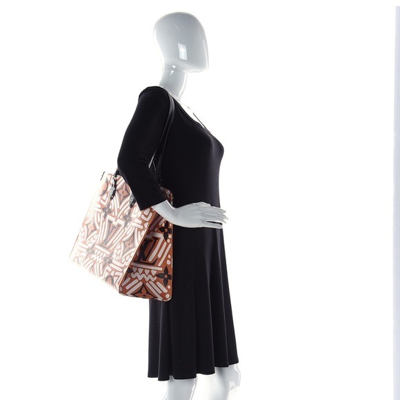 LV GIANT MONOGRAM CRAFTY - Picture 10 of 10